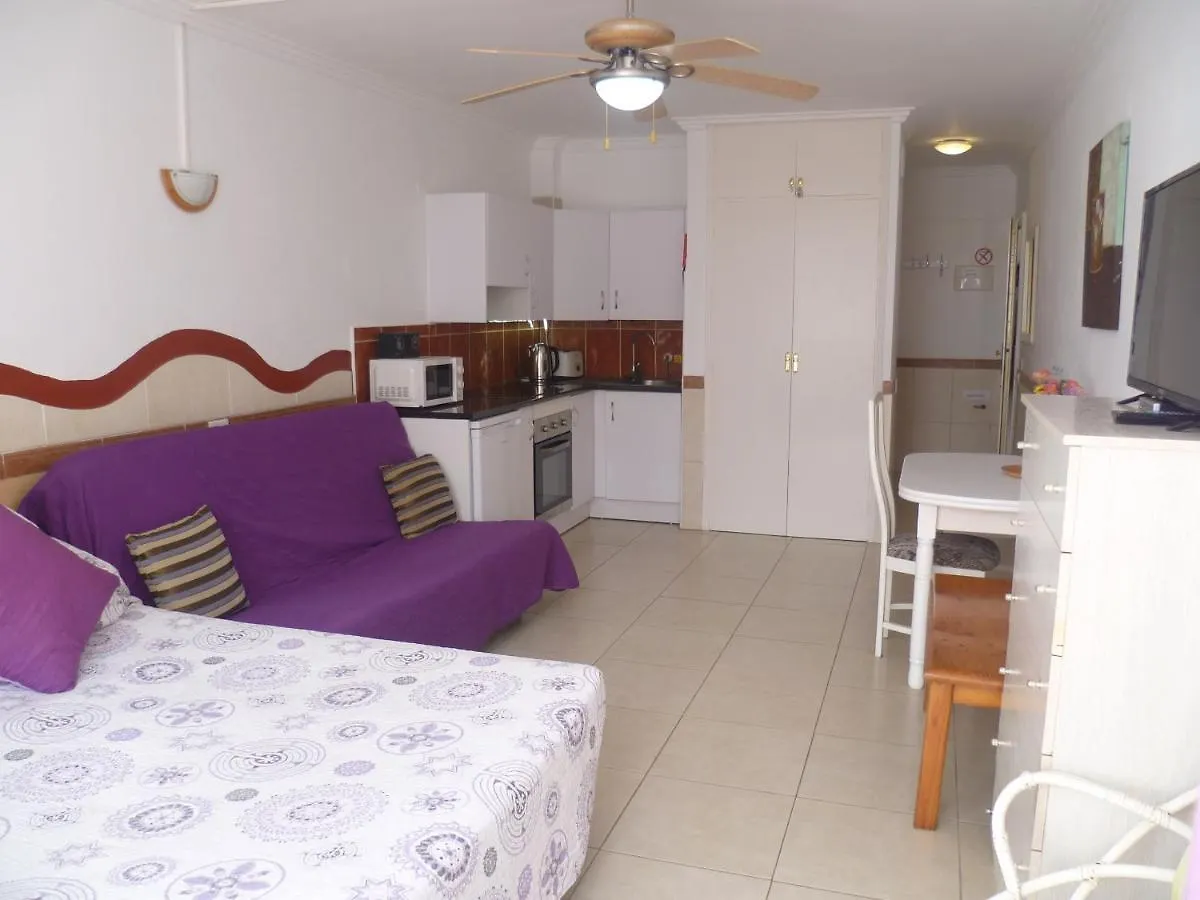 Elana Apartment With Free Wifi