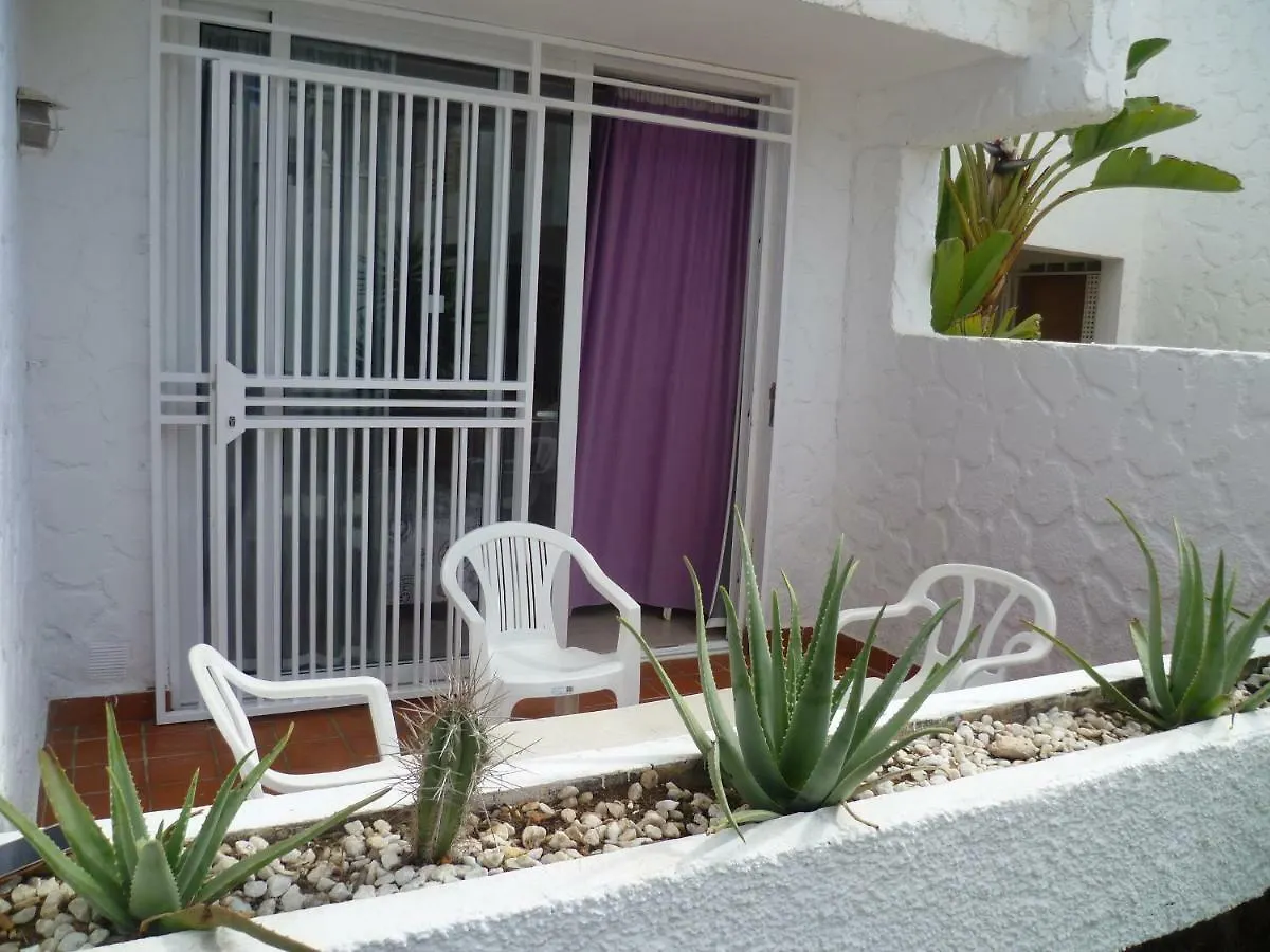 Elana Apartment With Free Wifi